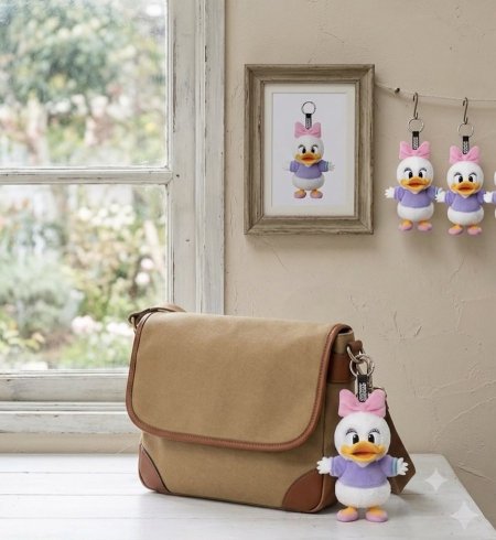 مدالية pop mart Disney بطوطة أصلي 